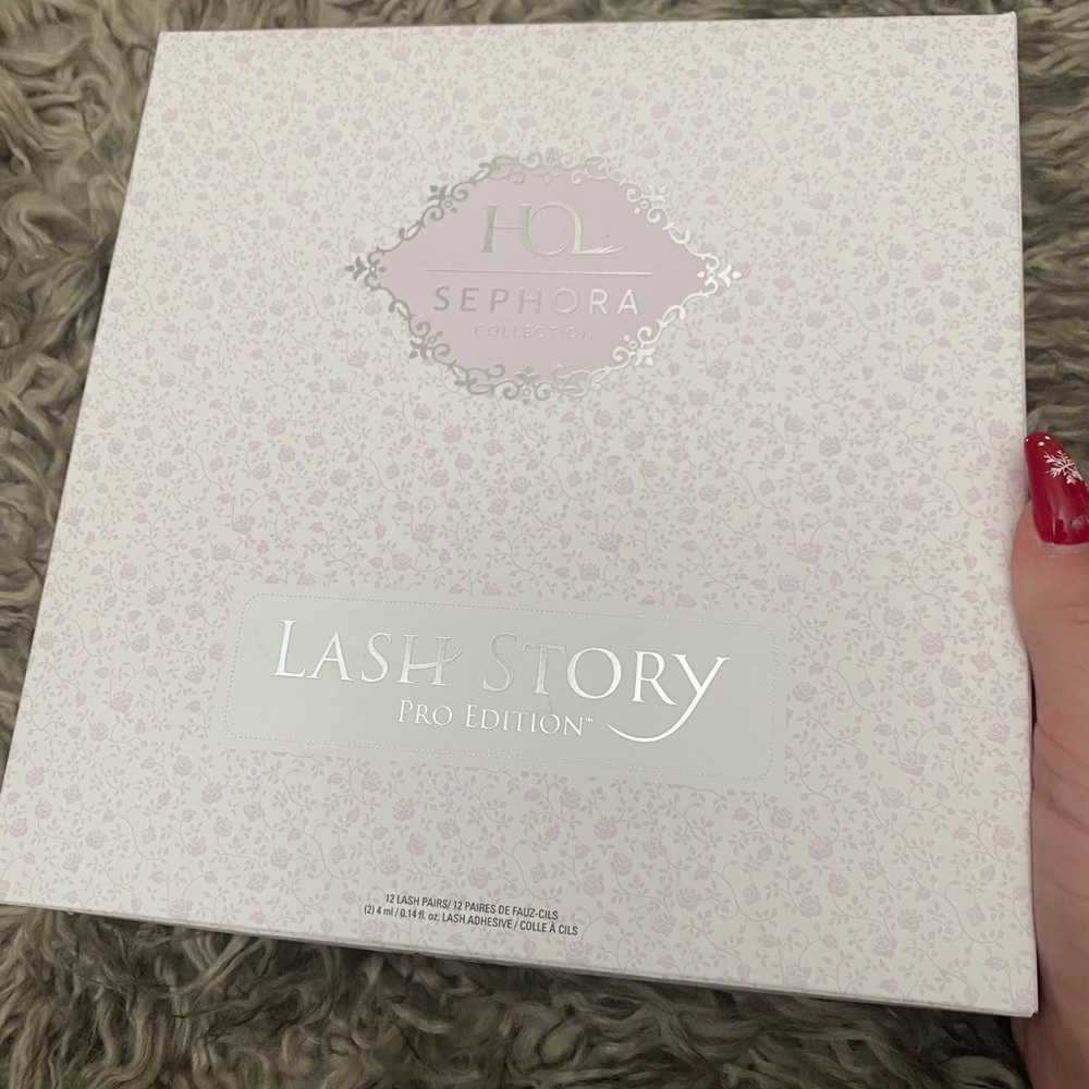 House of lashes lash book